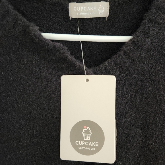 Cupcake fuzzy two piece set - Picture 3 of 3